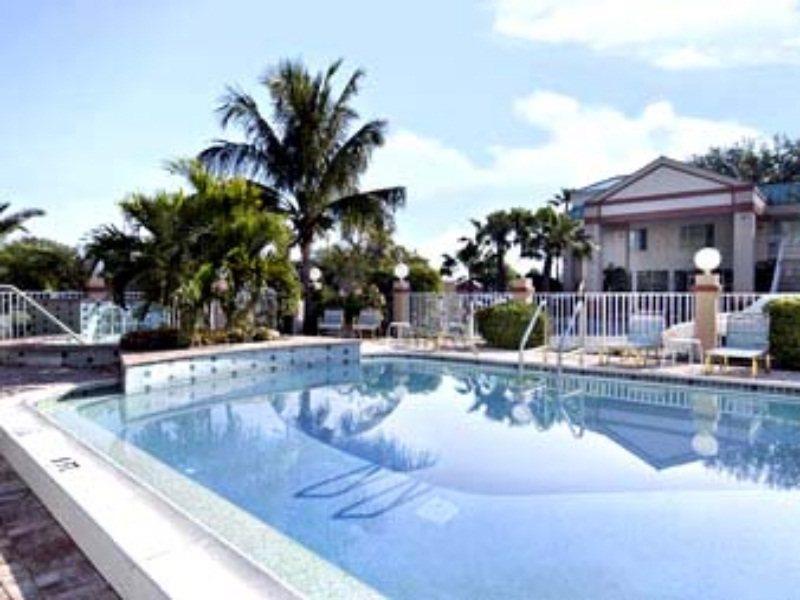 Hotel Ramada Limited And Clearwater