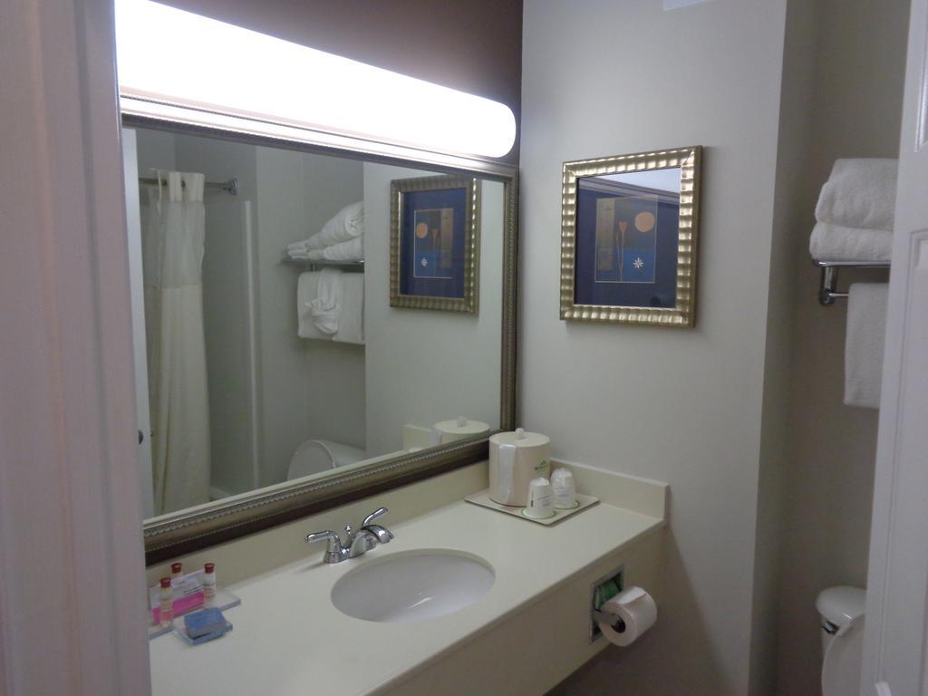 Wingate By Wyndham Hotel