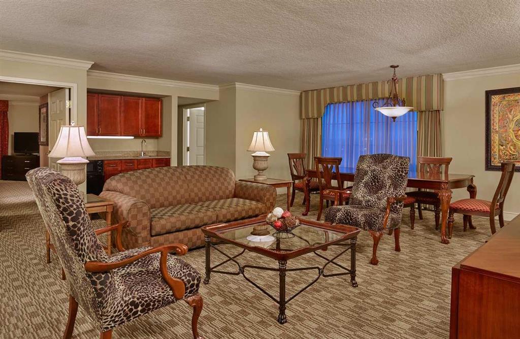 Hotel Embassy By Hilton Downtown 3*