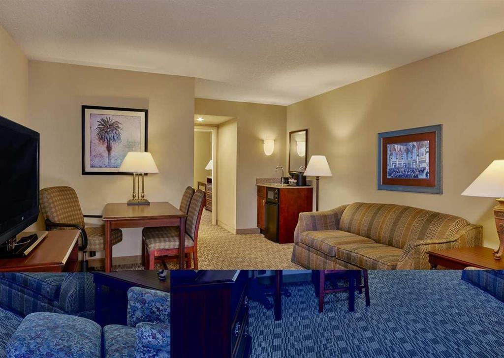 Embassy By Hilton Downtown 3*