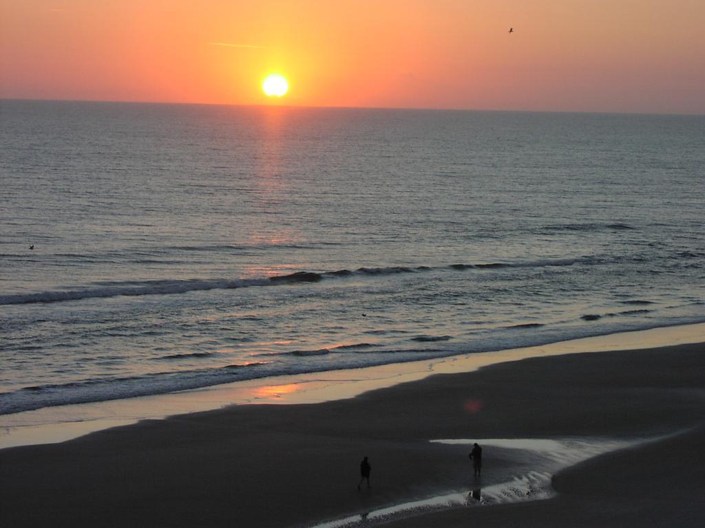 Pirates Cove Studios! Hotel Daytona Beach Shores