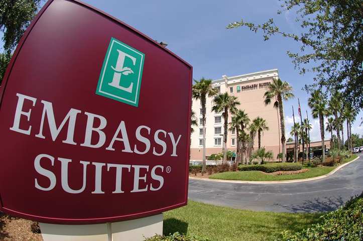Embassy By Hilton Airport Hotel