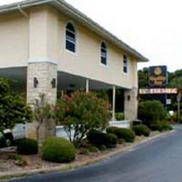 Quality & Airport Hotel 2*