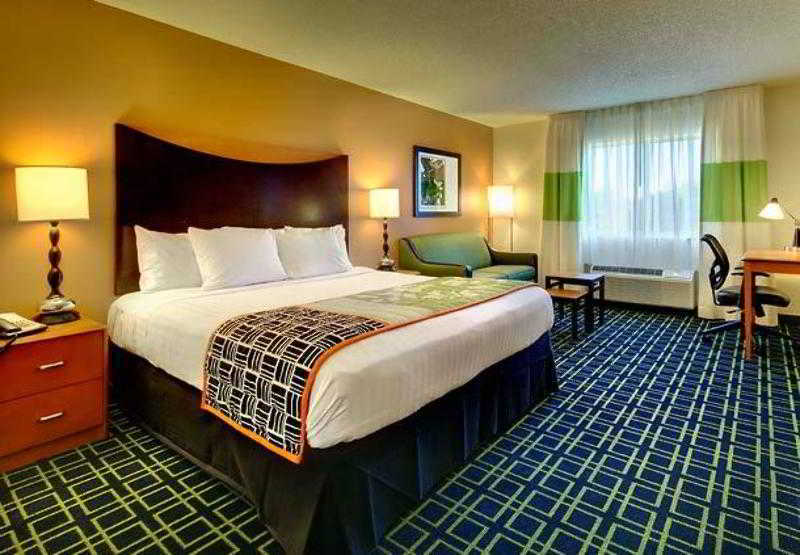 Fairfield And St Petersburg Clearwater Hotel
