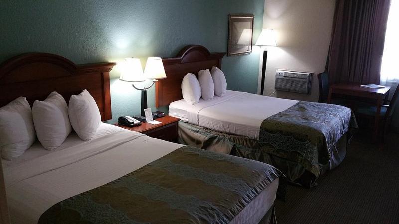 Baymont By Wyndham Hotel Sarasota