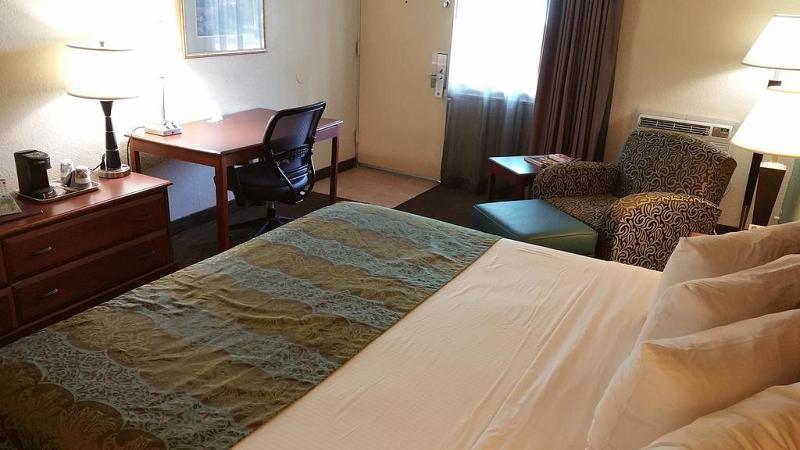 Baymont By Wyndham Hotel