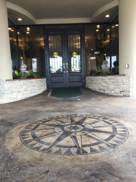 Pirates Cove Studios! Hotel Daytona Beach Shores