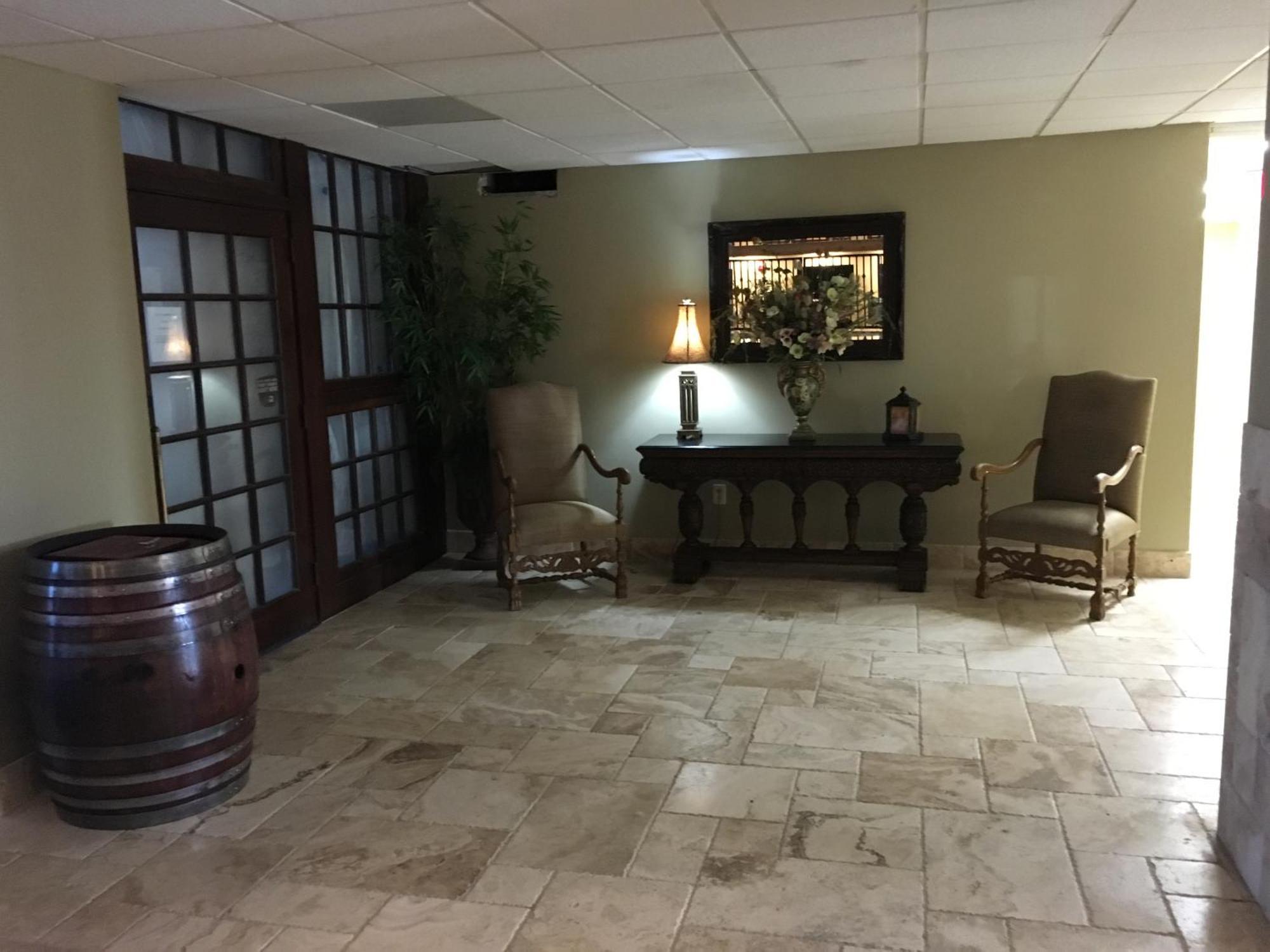 Hotel Pirates Cove Studios! Daytona Beach Shores