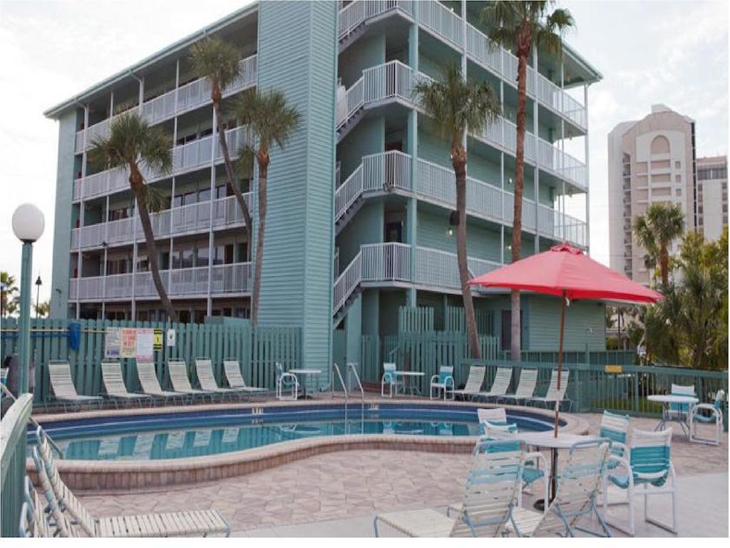 Hotel Clearwater 2*