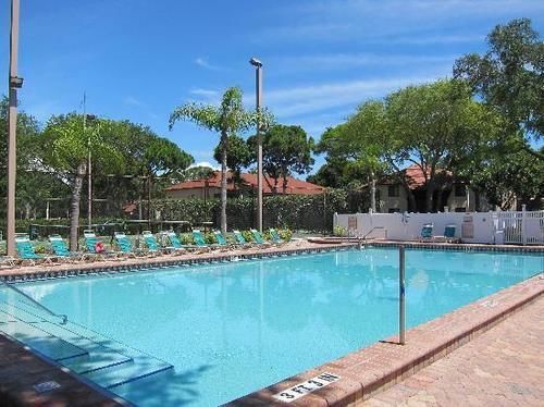Shorewalk Vacation Hotel 3*