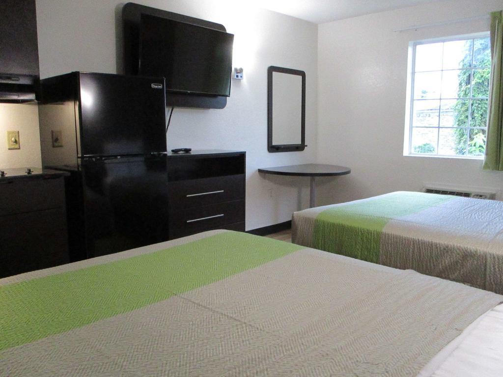 6 Pensacola, Fl Hotel 2*