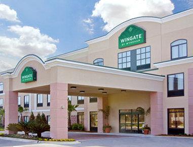 Wingate By Wyndham Hotel 3*