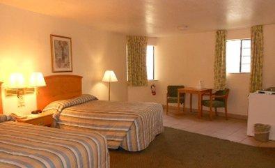 Super 8 Oceanfront 2*