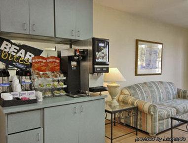 Hotel 6 Pensacola, Fl 2*