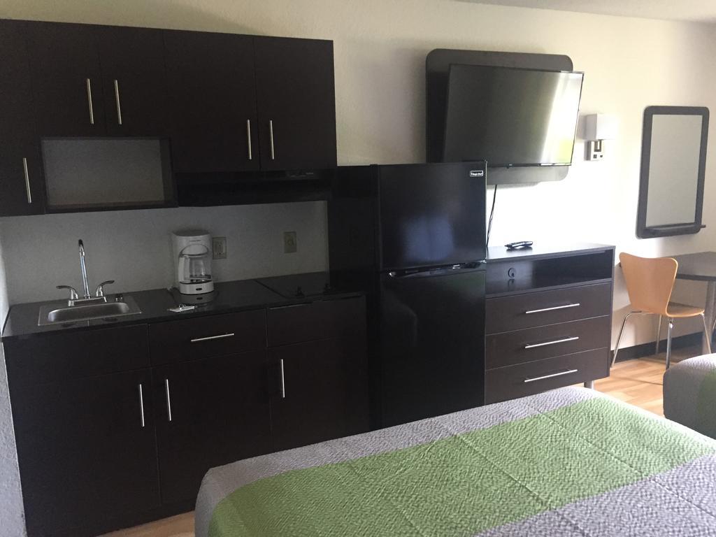 6 Pensacola, Fl Hotel