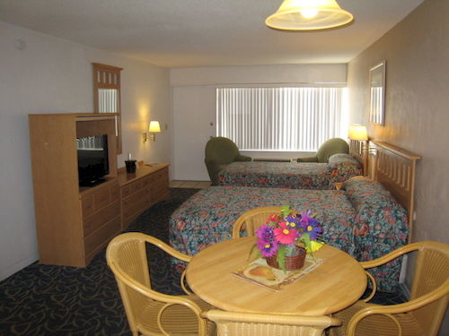 Ocean Court Beachfront Motel 2*