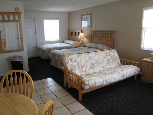 Ocean Court Beachfront Motel 2*