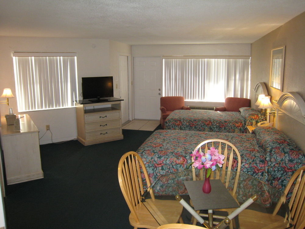 Motel Ocean Court Beachfront