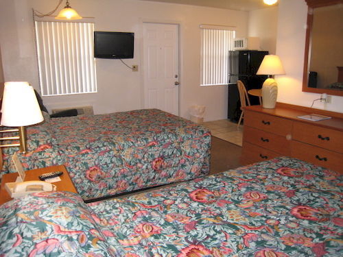 Ocean Court Beachfront Motel 2*