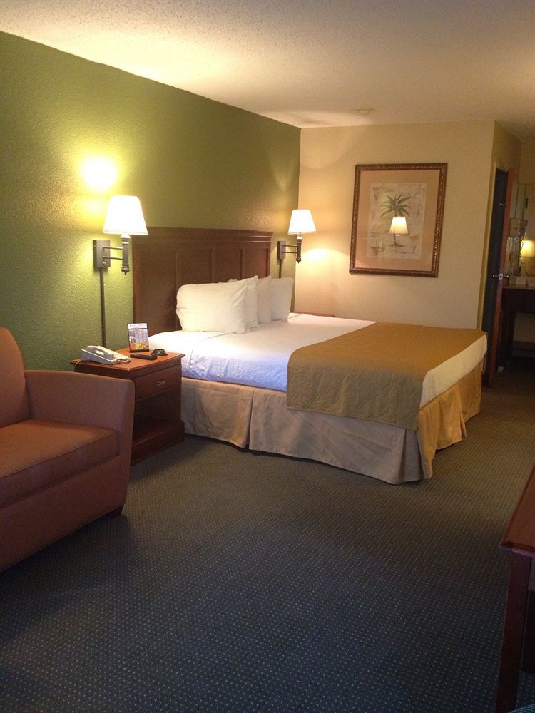 Village 2* Destin