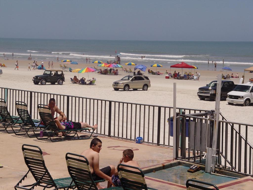 Grand Prix Front 2* Daytona Beach
