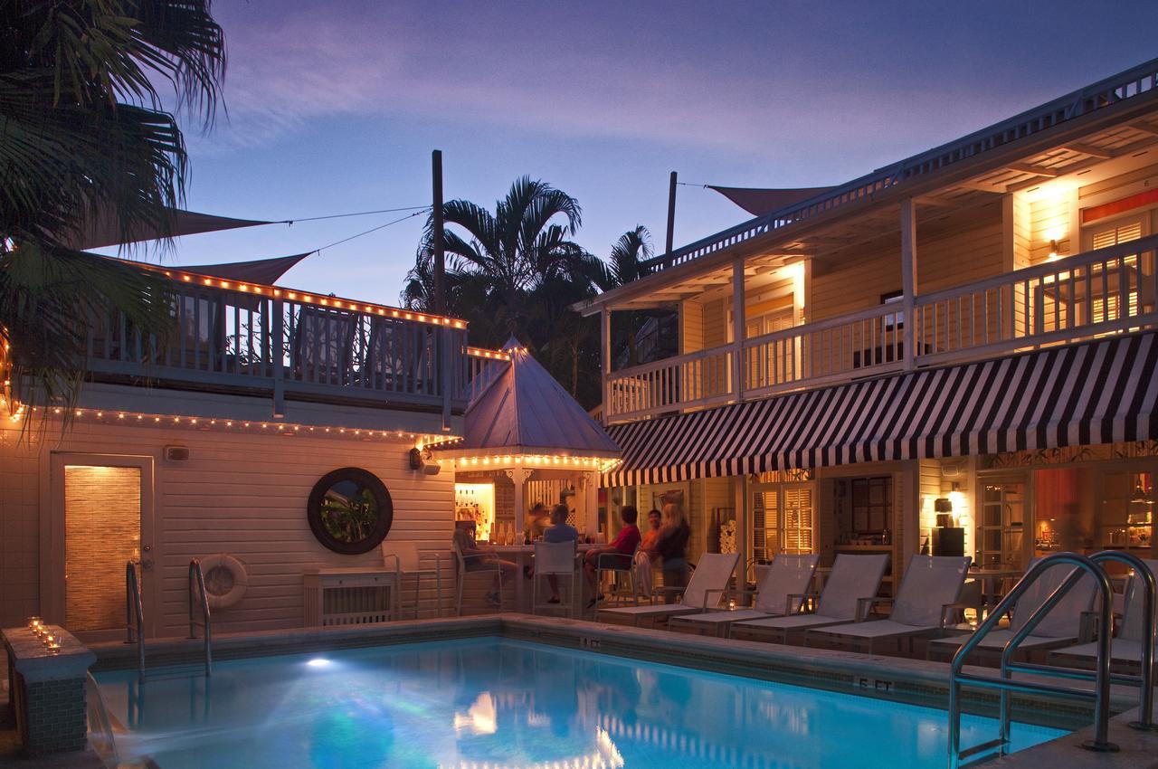 Alexander's Guesthouse-adult Exclusive, Lgbtq Friendly Bed & Breakfast 3*