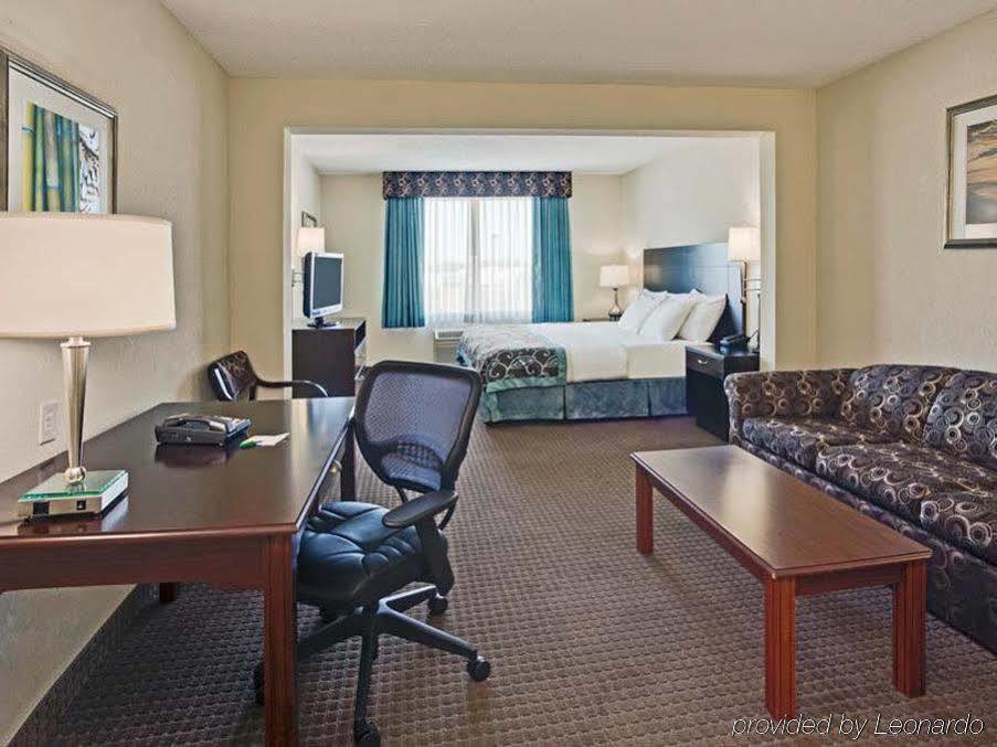 Hotel La Quinta By Wyndham South 3*