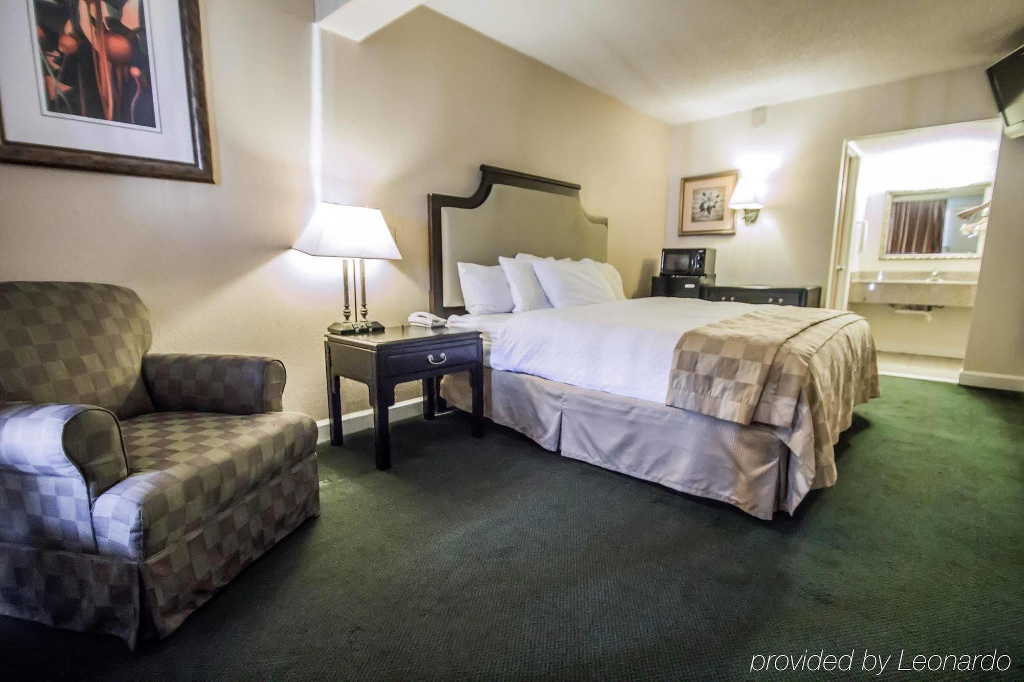 Belair Orlando Near Florida Mall 2*