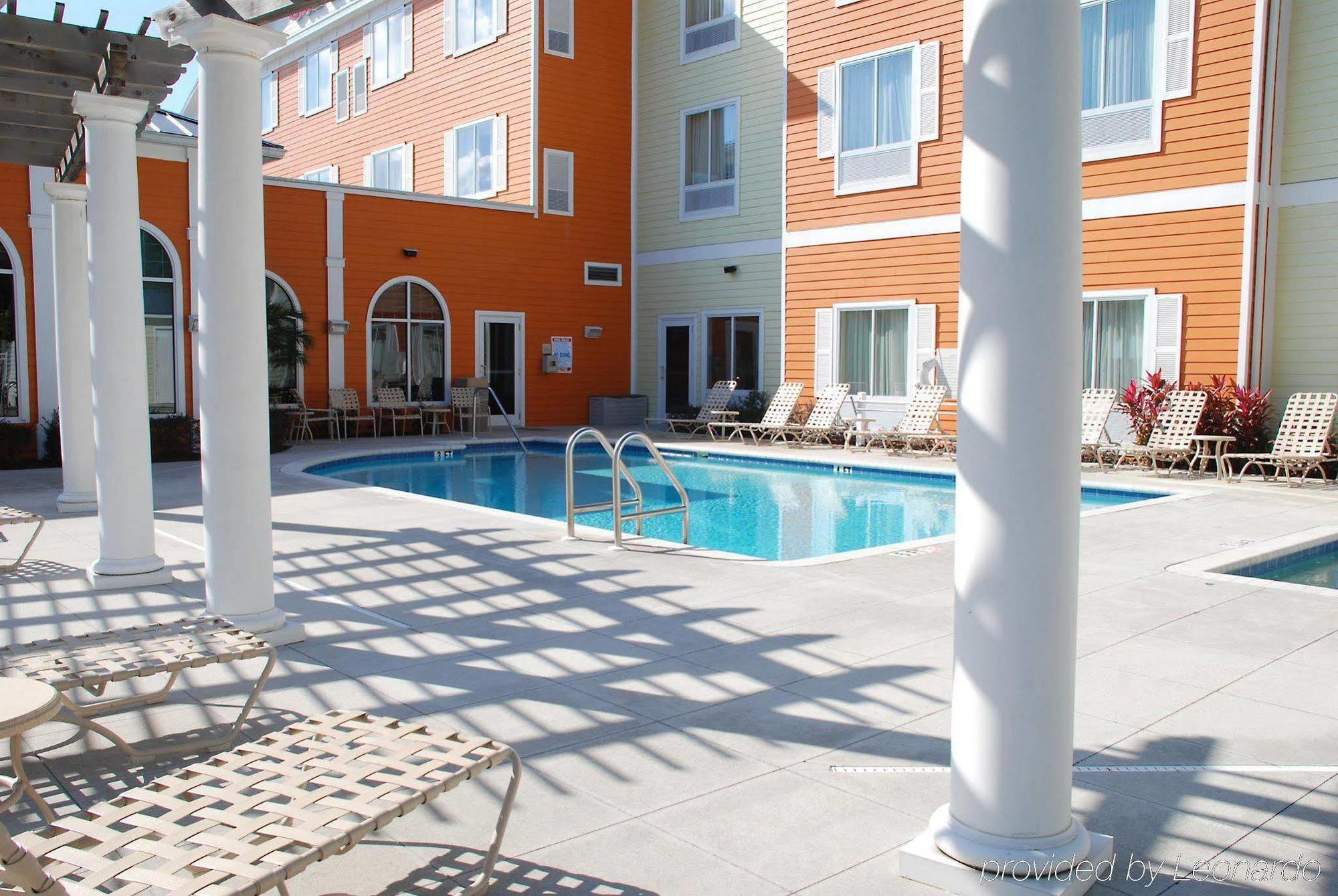 Hilton Garden Hotel 3*