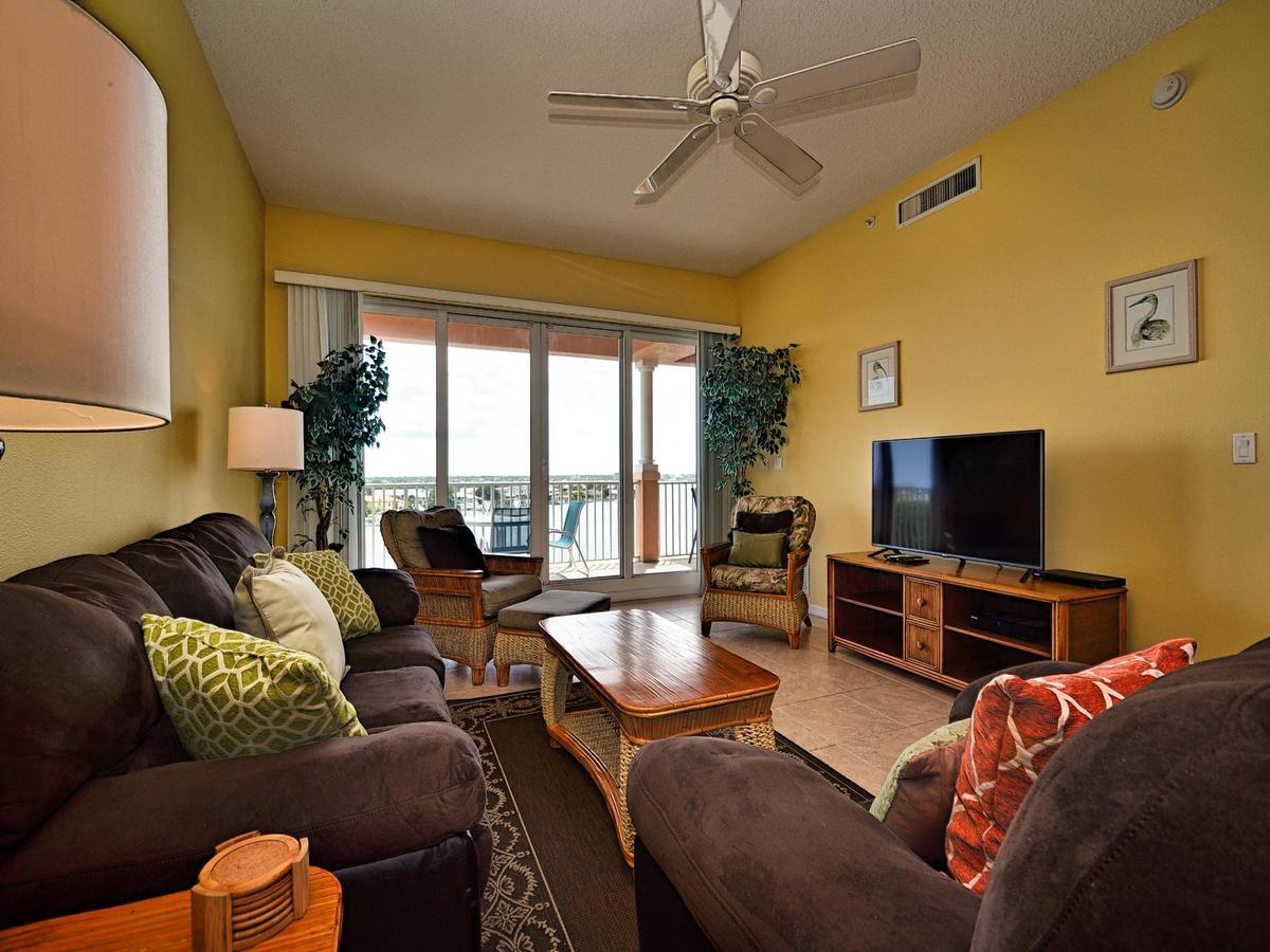 Apartment Harborview Grande 604