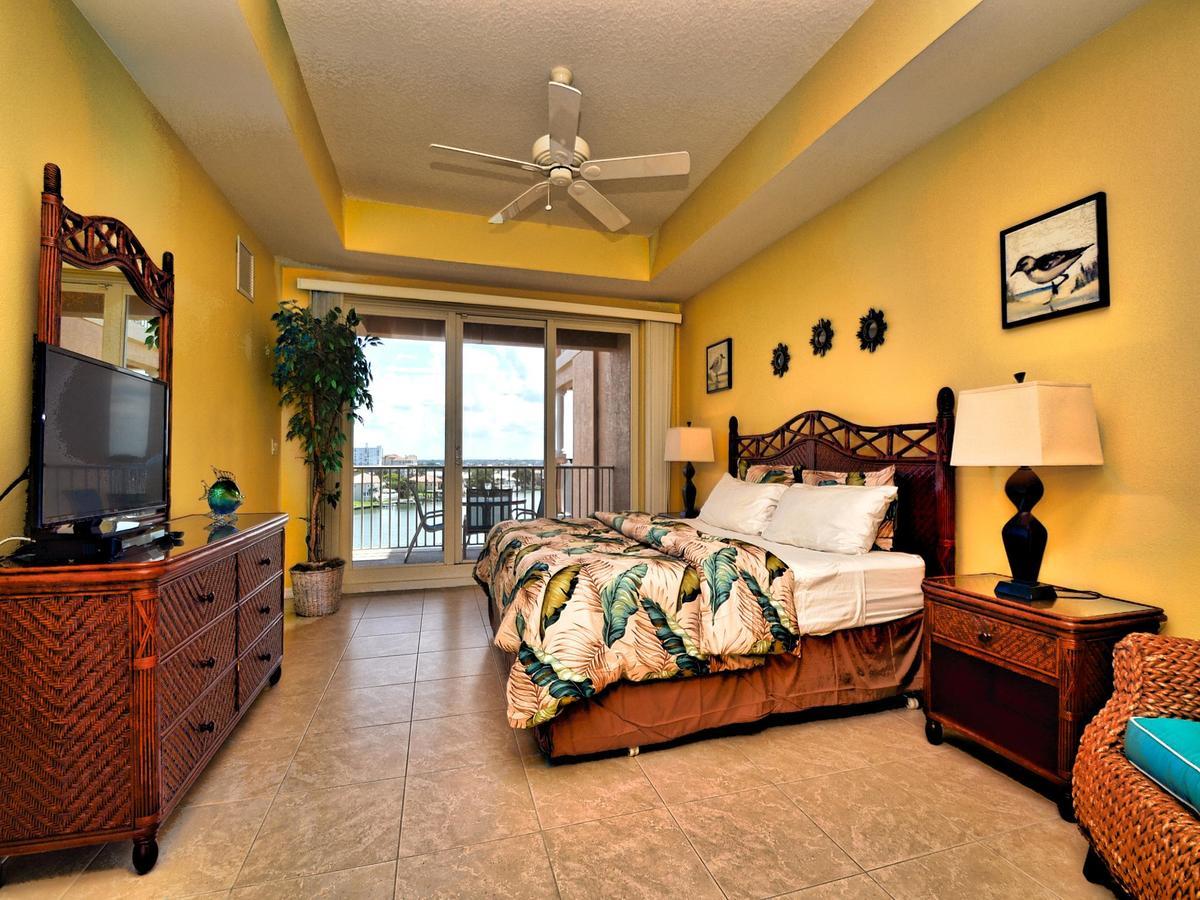 Harborview Grande 604