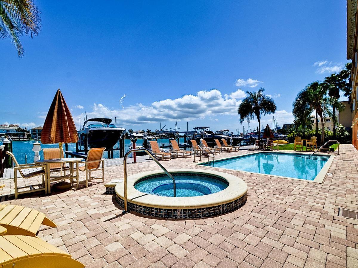 Island Key 302