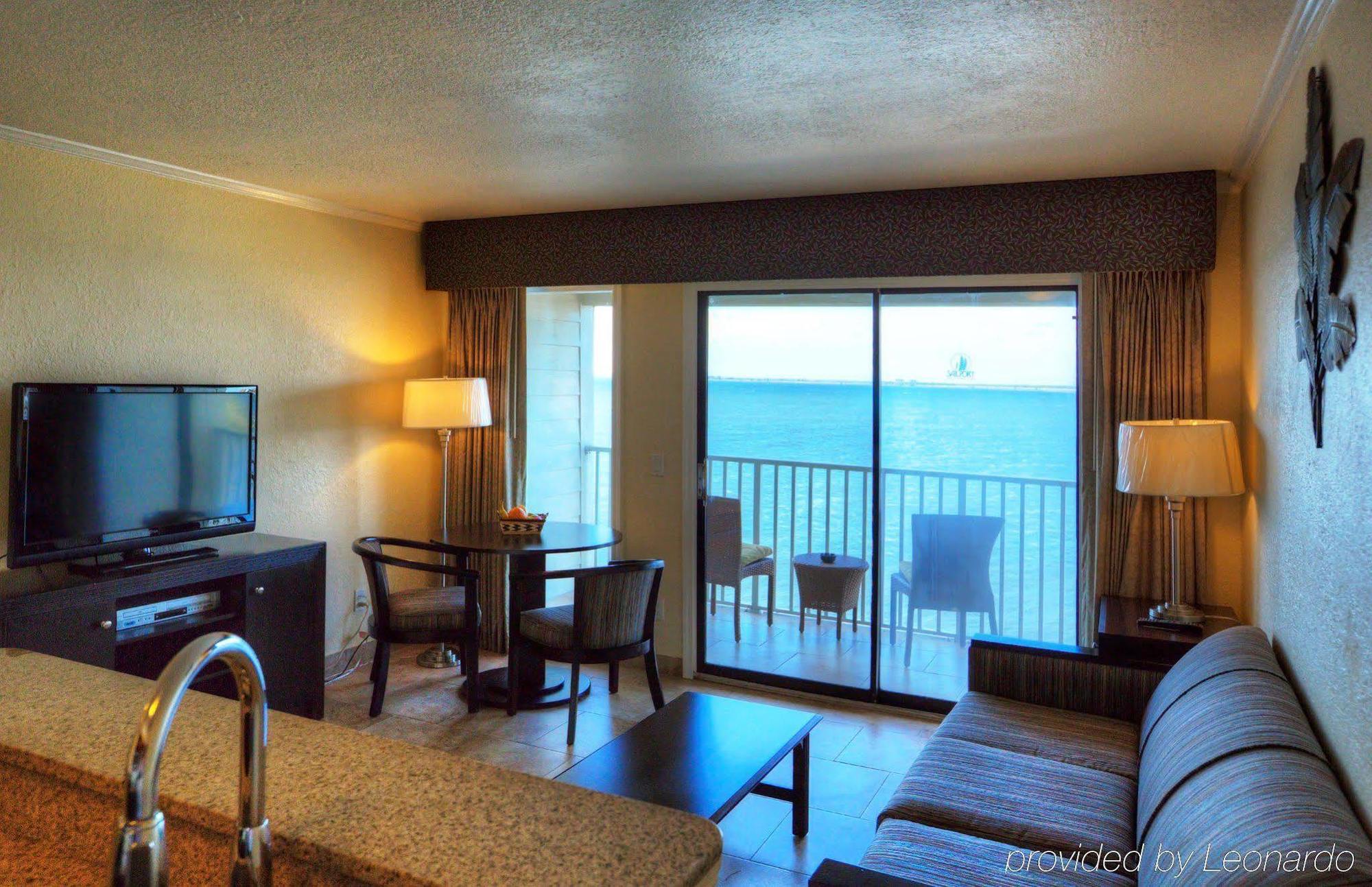 Sailport Waterfront 3*