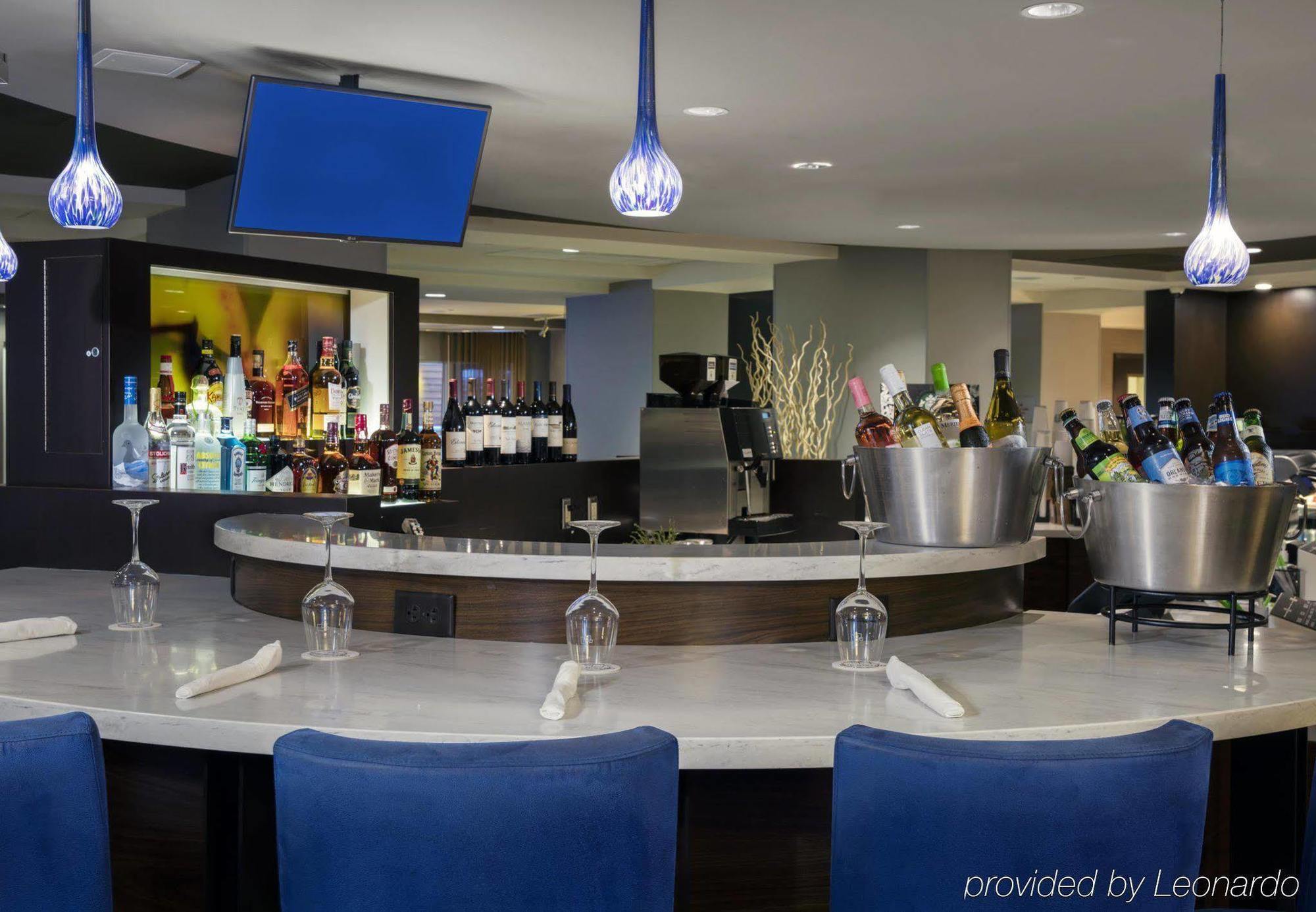 Courtyard By Marriott Downtown 3*