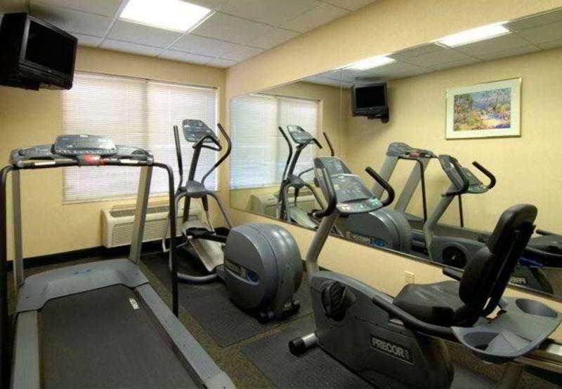 Fairfield And By Marriott Brandon 3*