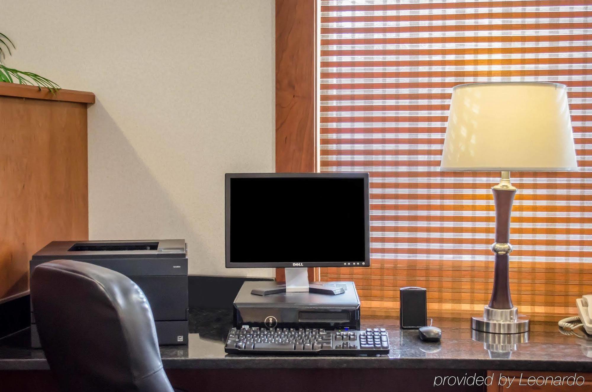 Hotel Comfort Near Eglin Air Force Base 3*