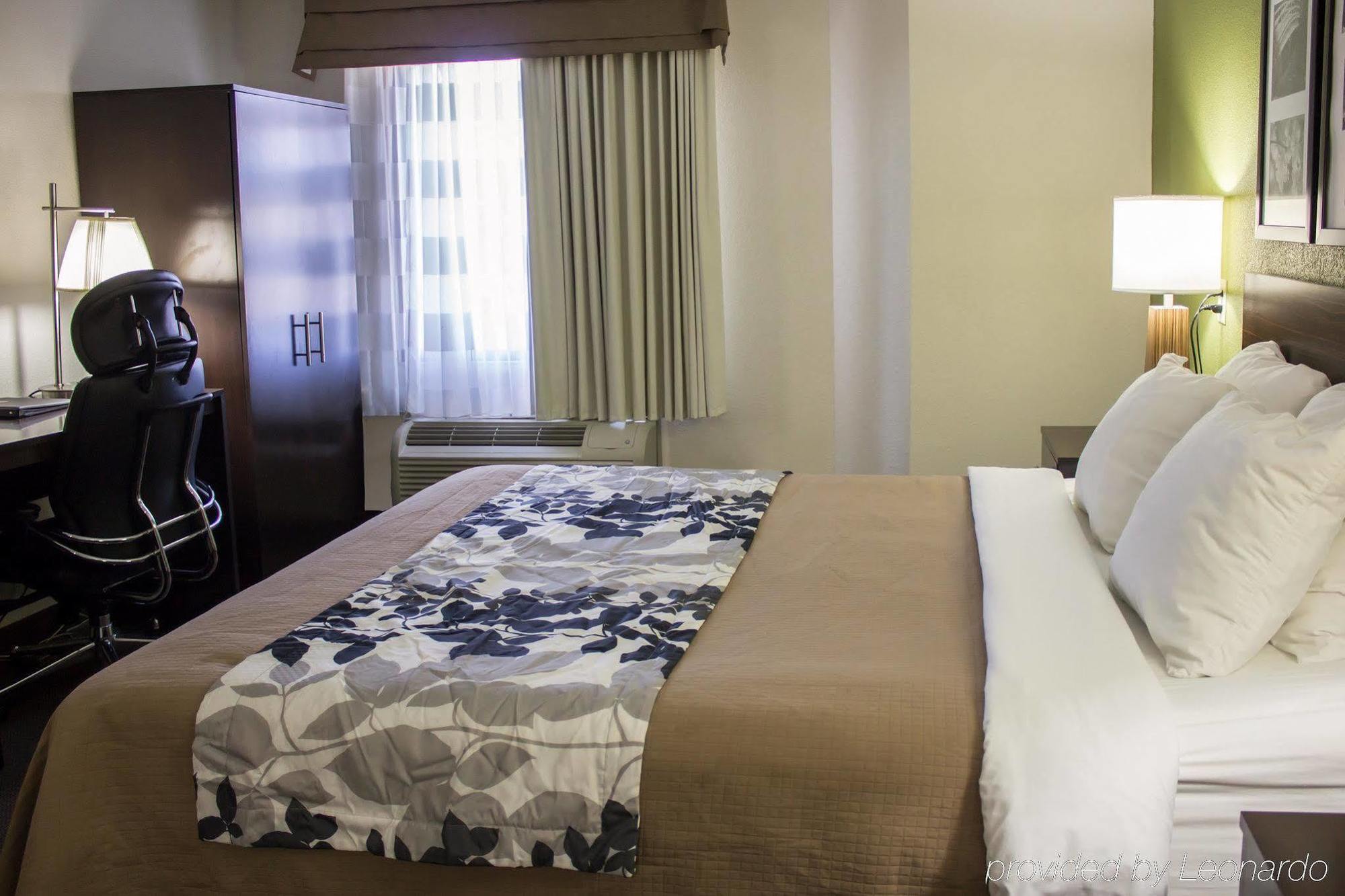 Sleep Destin Near Miramar Inn 2*