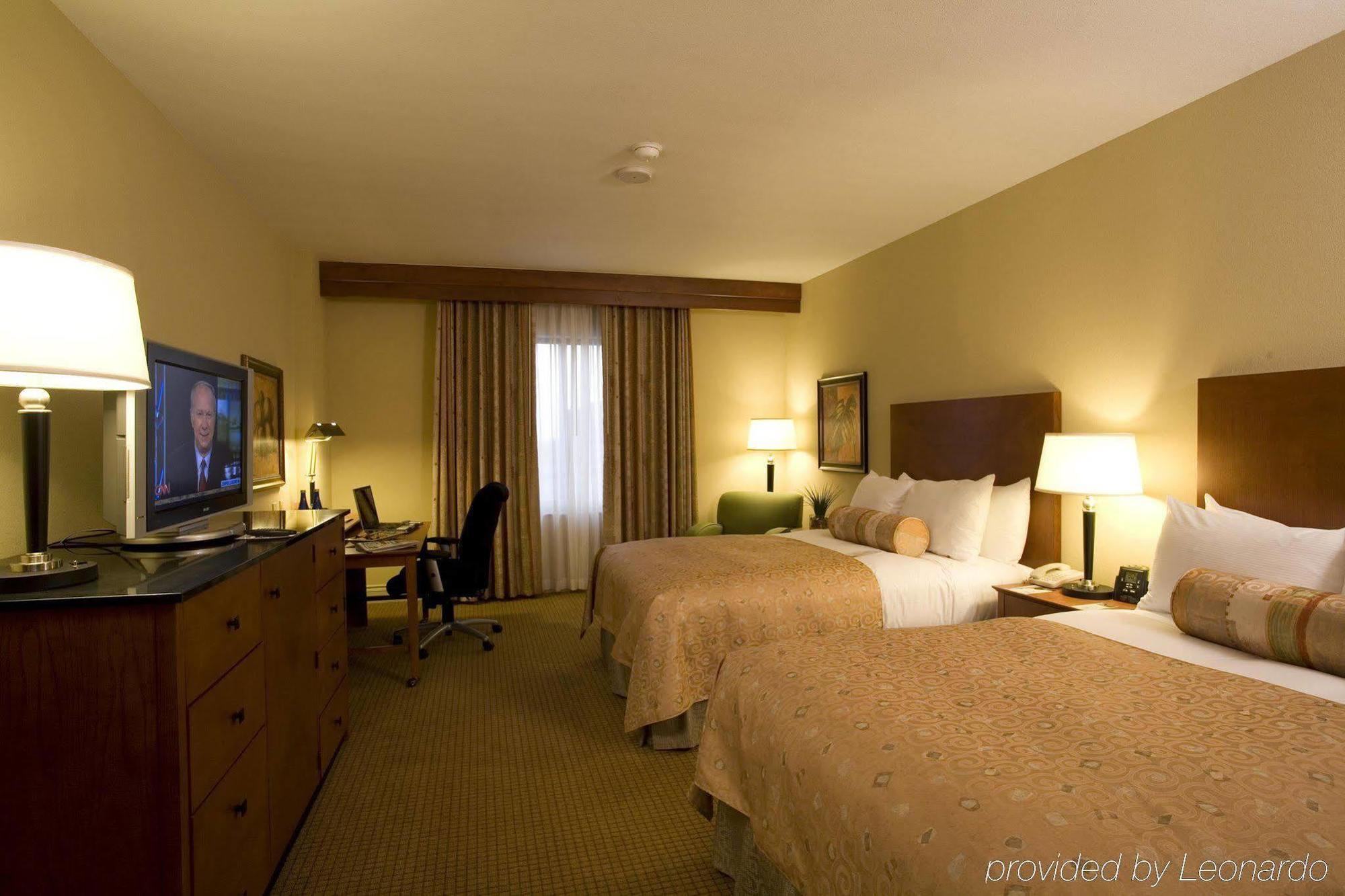 Hotel Hilton Carillon Park