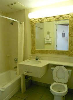 Super 8 Oceanfront Hotel