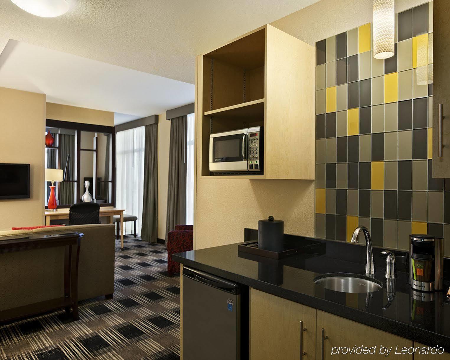 Hotel Express Miami Airport-blue Lagoon Area By Ihg Miami Springs