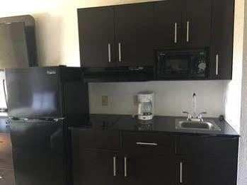 6 Pensacola, Fl 2*