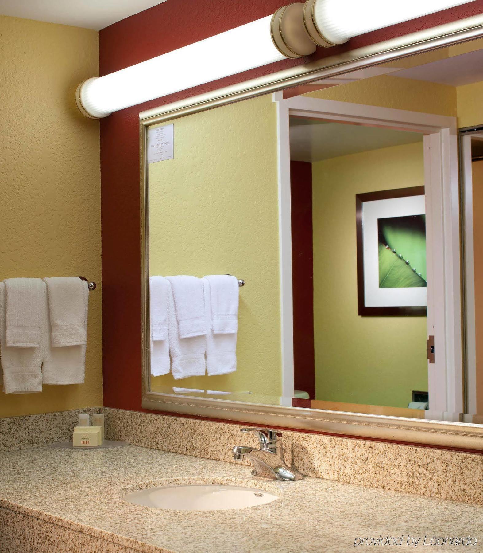 Courtyard By Marriott Daytona Speedway/airport Hotel