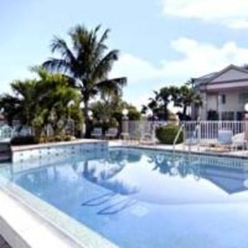 Ramada Limited And 2* Clearwater
