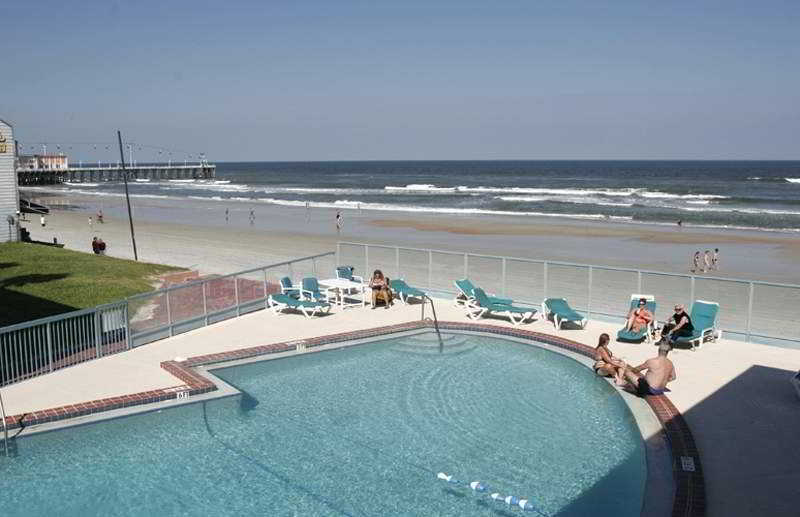 Super 8 Oceanfront Hotel 2*