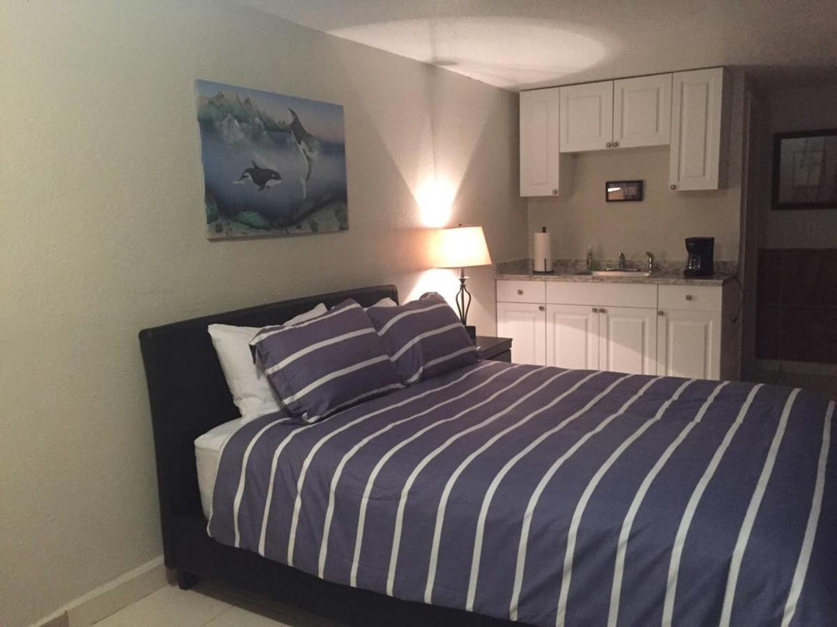 Hotel Pirates Cove Unit G22 Daytona Beach