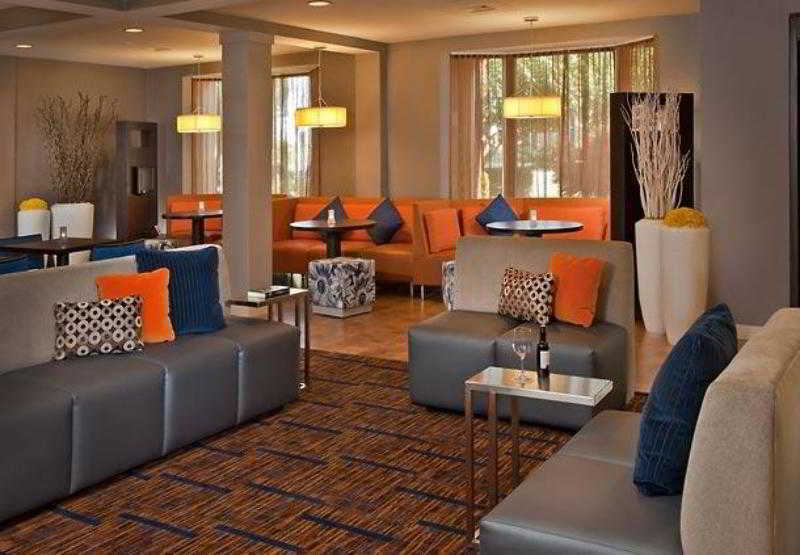 Courtyard By Marriott Downtown Hotel Orlando