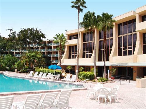 Hotel Ramada Downtown 2*