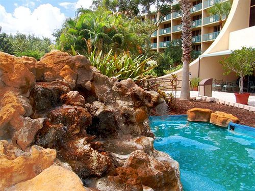 Hotel Ramada Downtown 2*