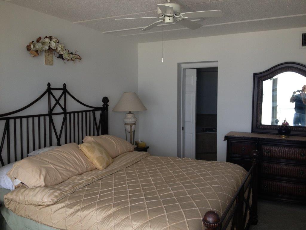 Pirates Cove Studios! Hotel