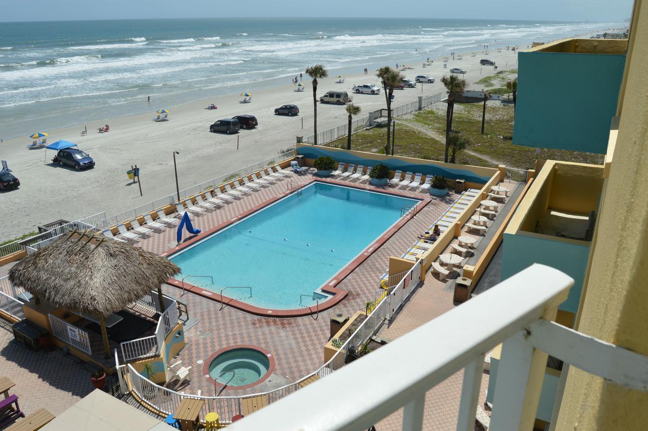 Fountain - Daytona 2* Daytona Beach